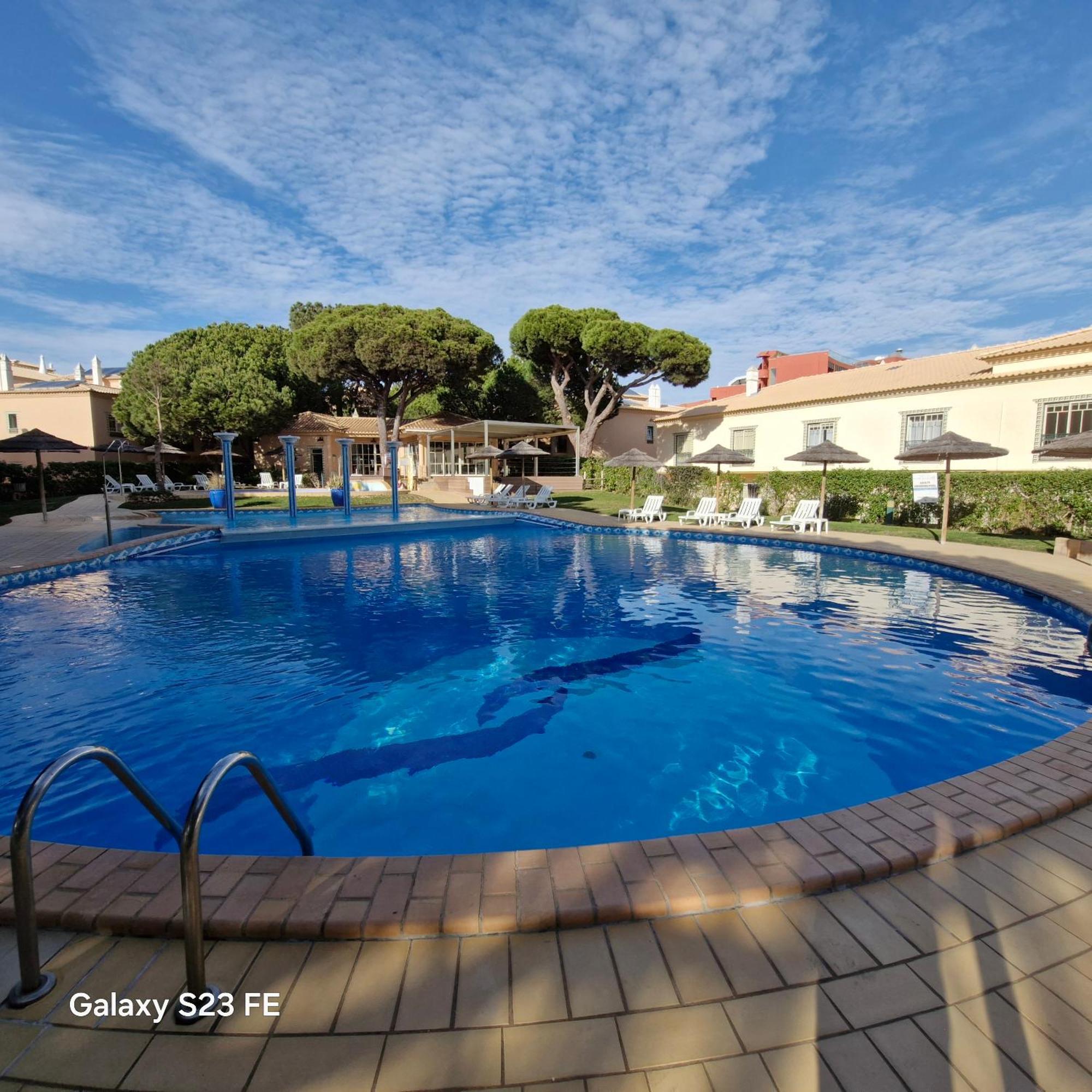 Moradia V2 Quinta Pedra Dos Bicos -praia Da Oura - Apartment *