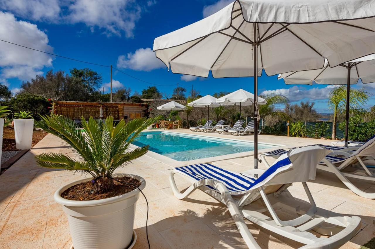 Design In With Private Pool Chalé *