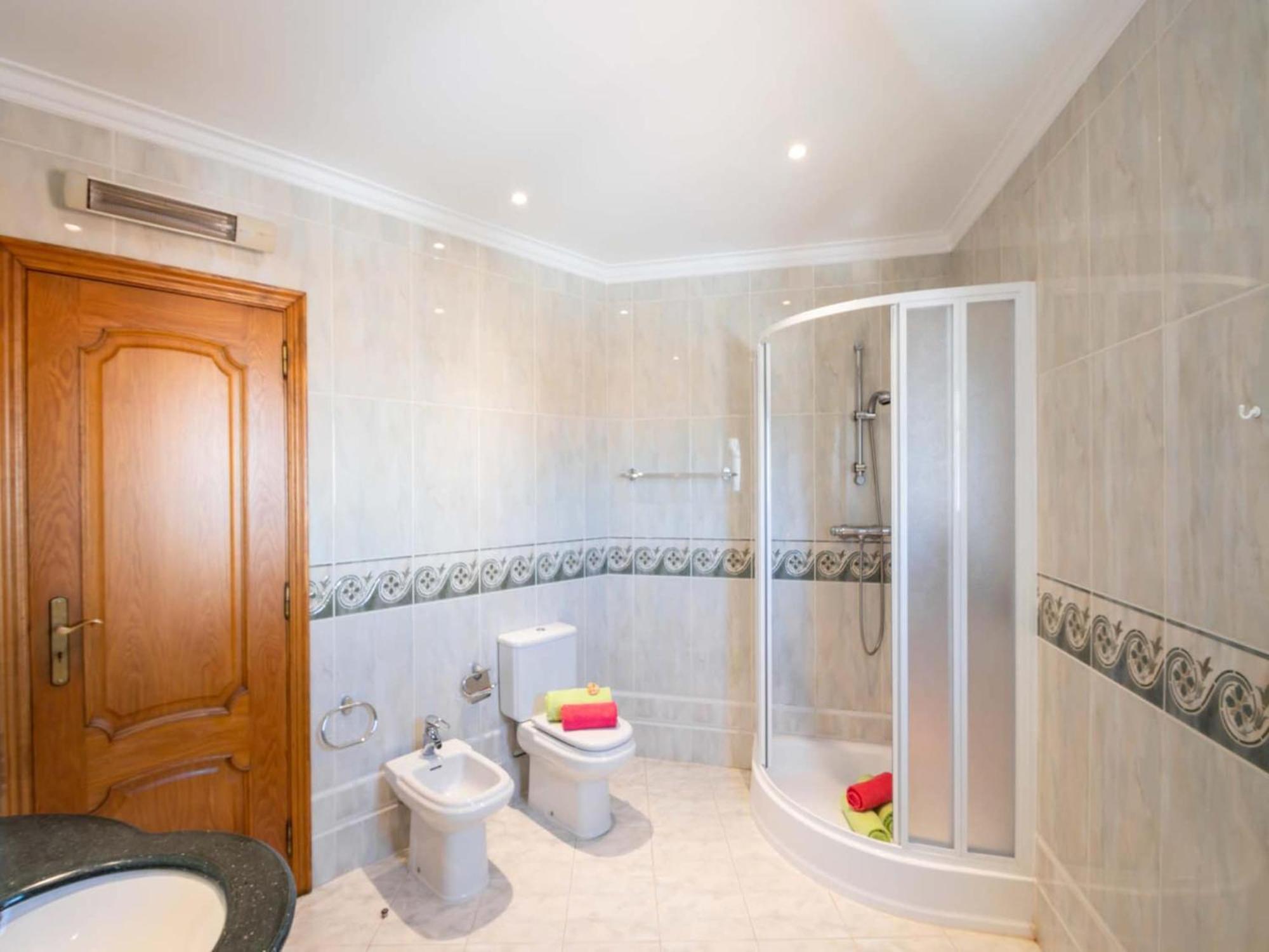 Magnificant Heated Swimming Pool, Free Wifi
