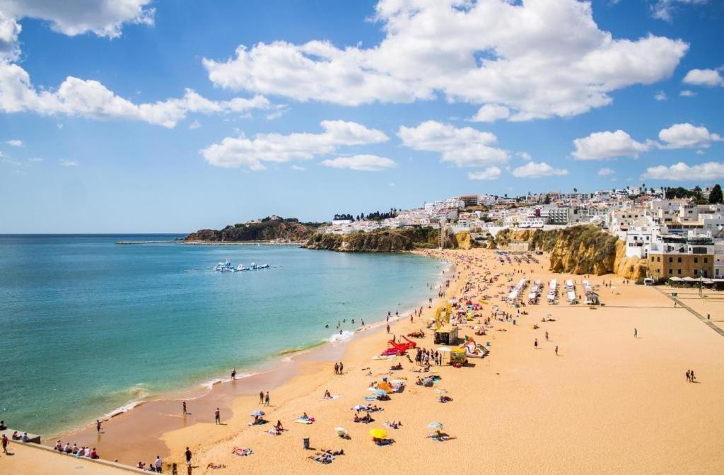 In Old Town - 5 Min Walking To The Apartamento Albufeira