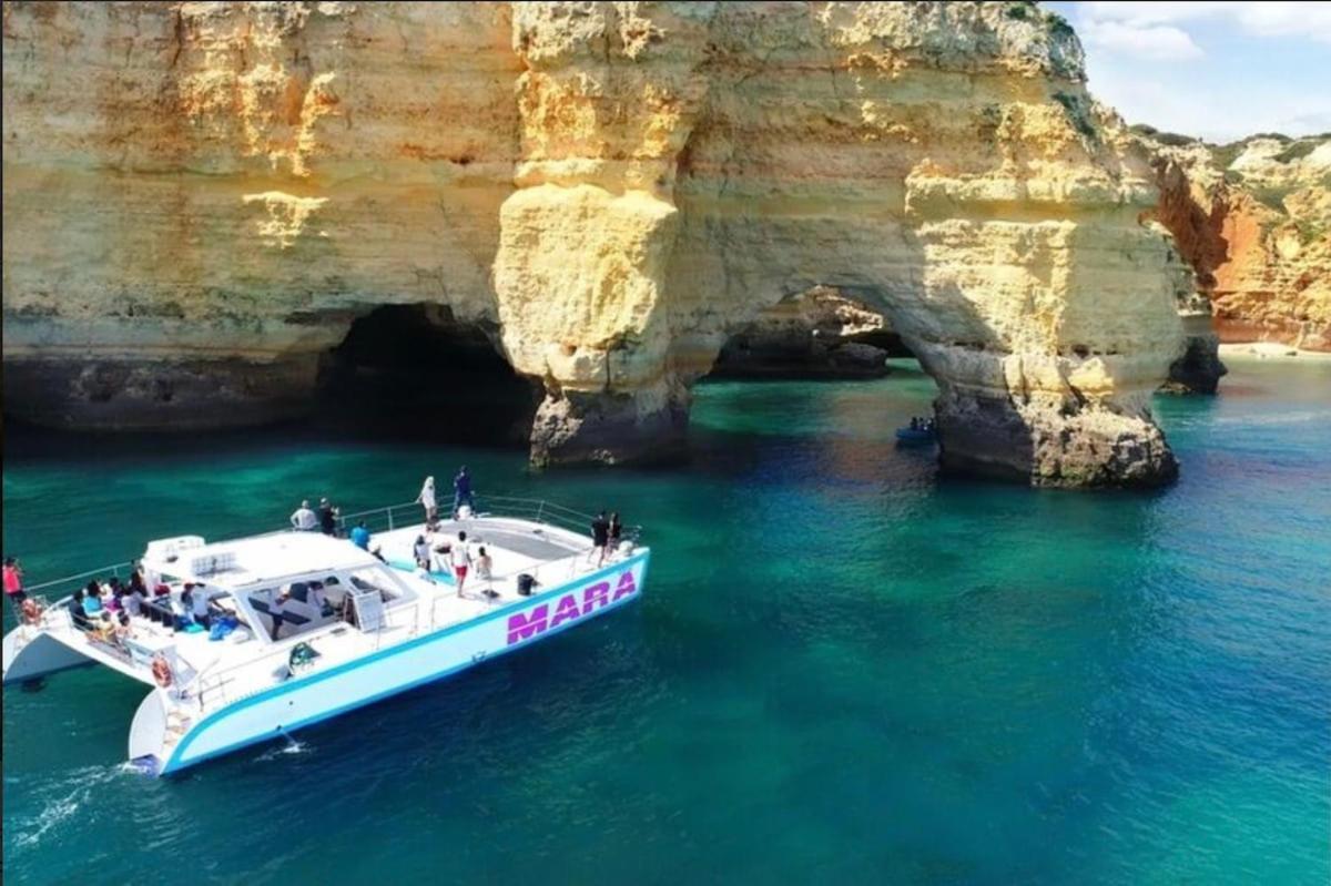 - Anna Town Albufeira