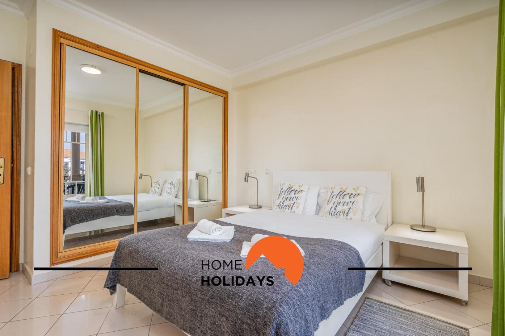 #271 Pedra Dos Bicos U By Holidays Apartment