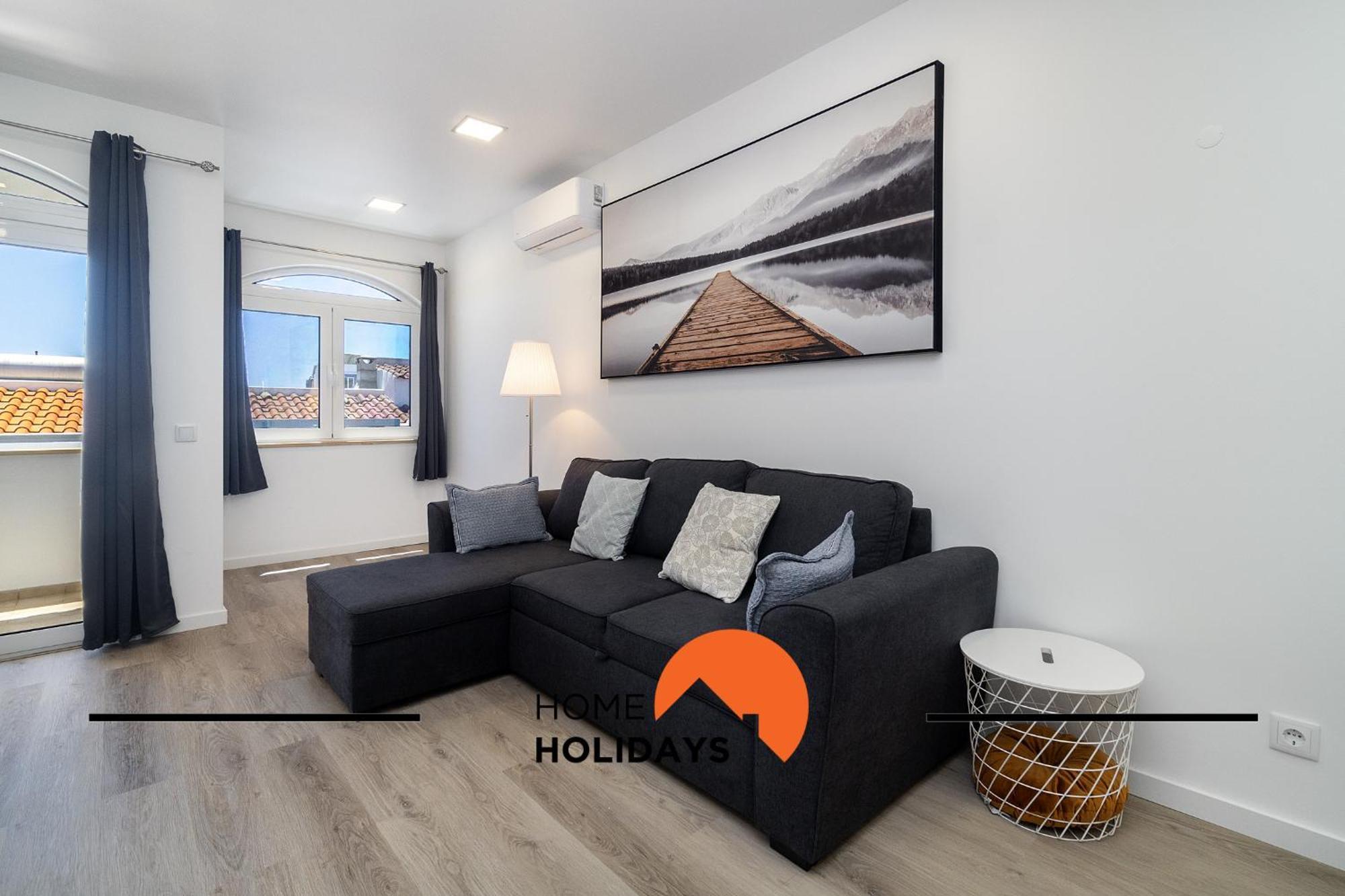 #305 Sea House By Holidays