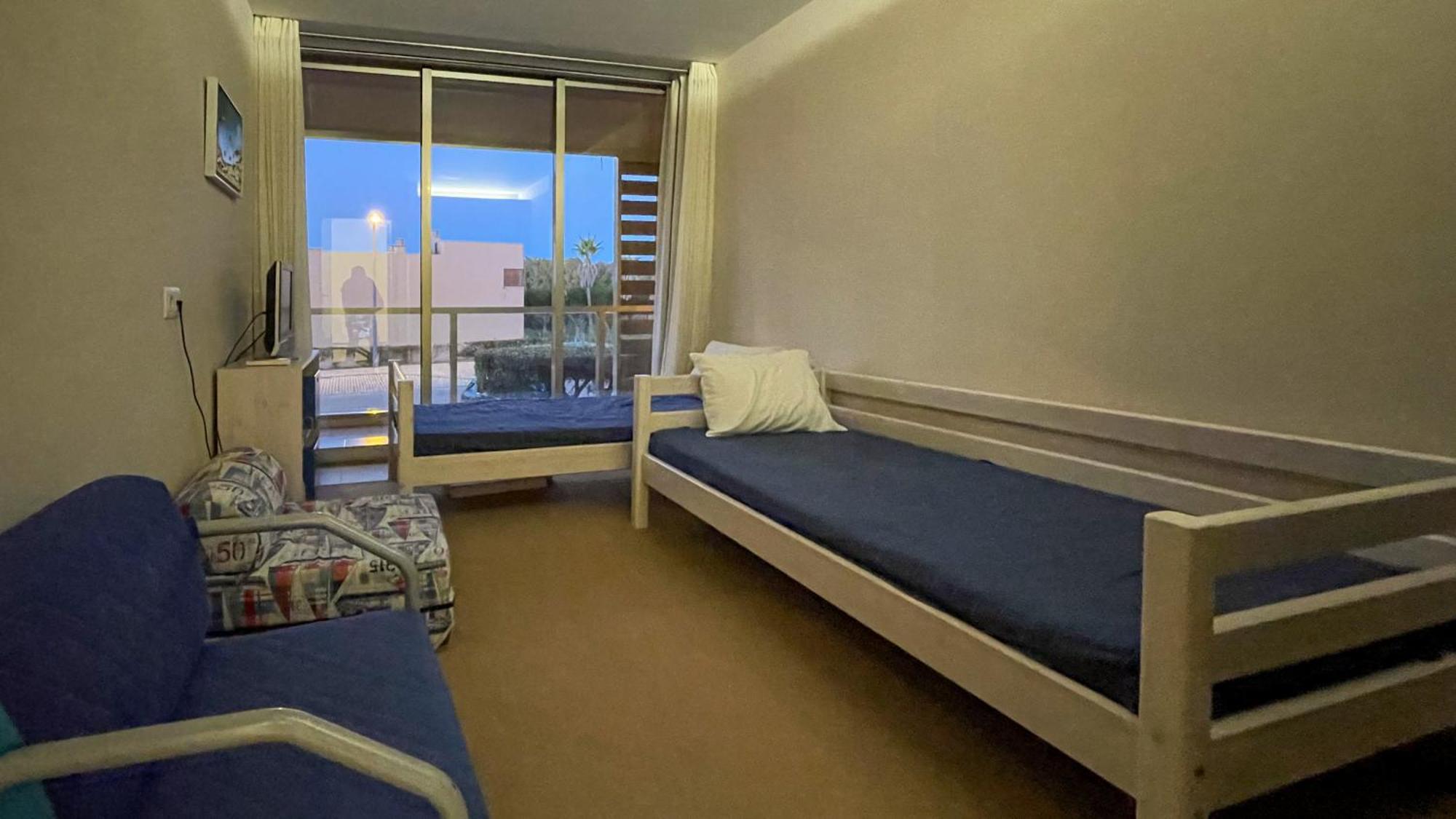 Herdade Dos Salgados, T3 7d-1a, Lagoas Apartment