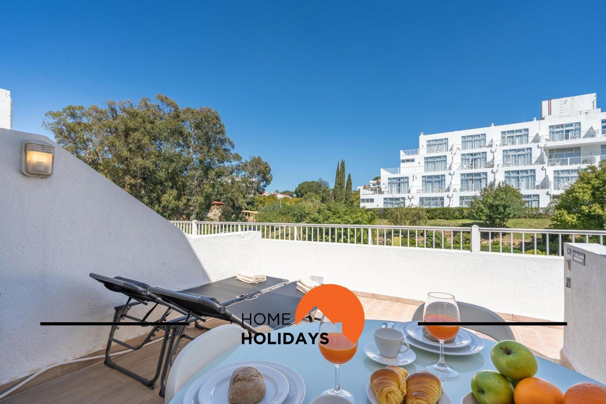 #255 Oura Cilla By Holidays *
