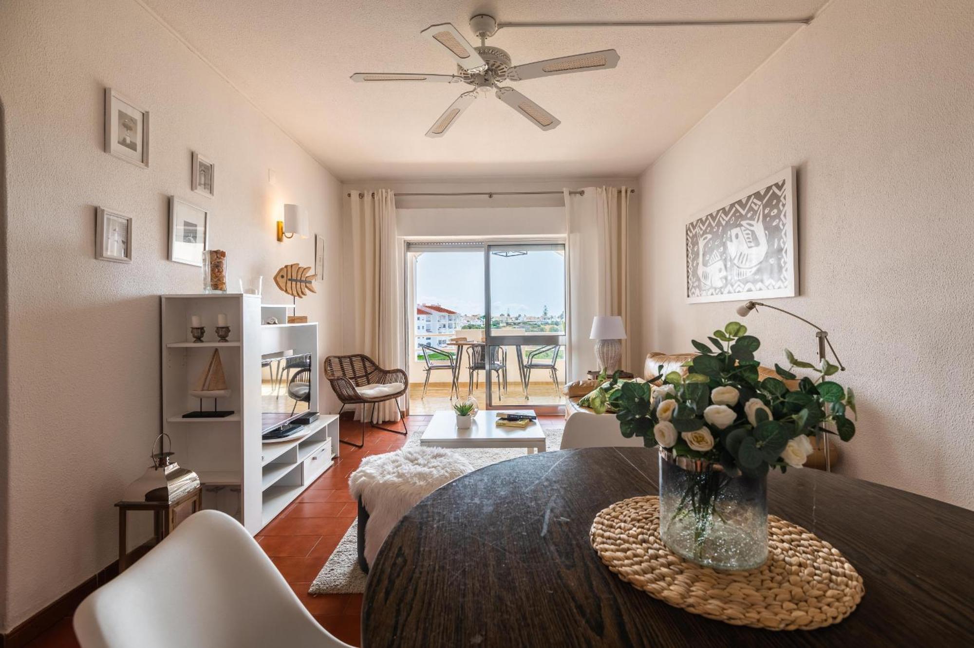 Apartamento Sea View Town 2 Bedroom *