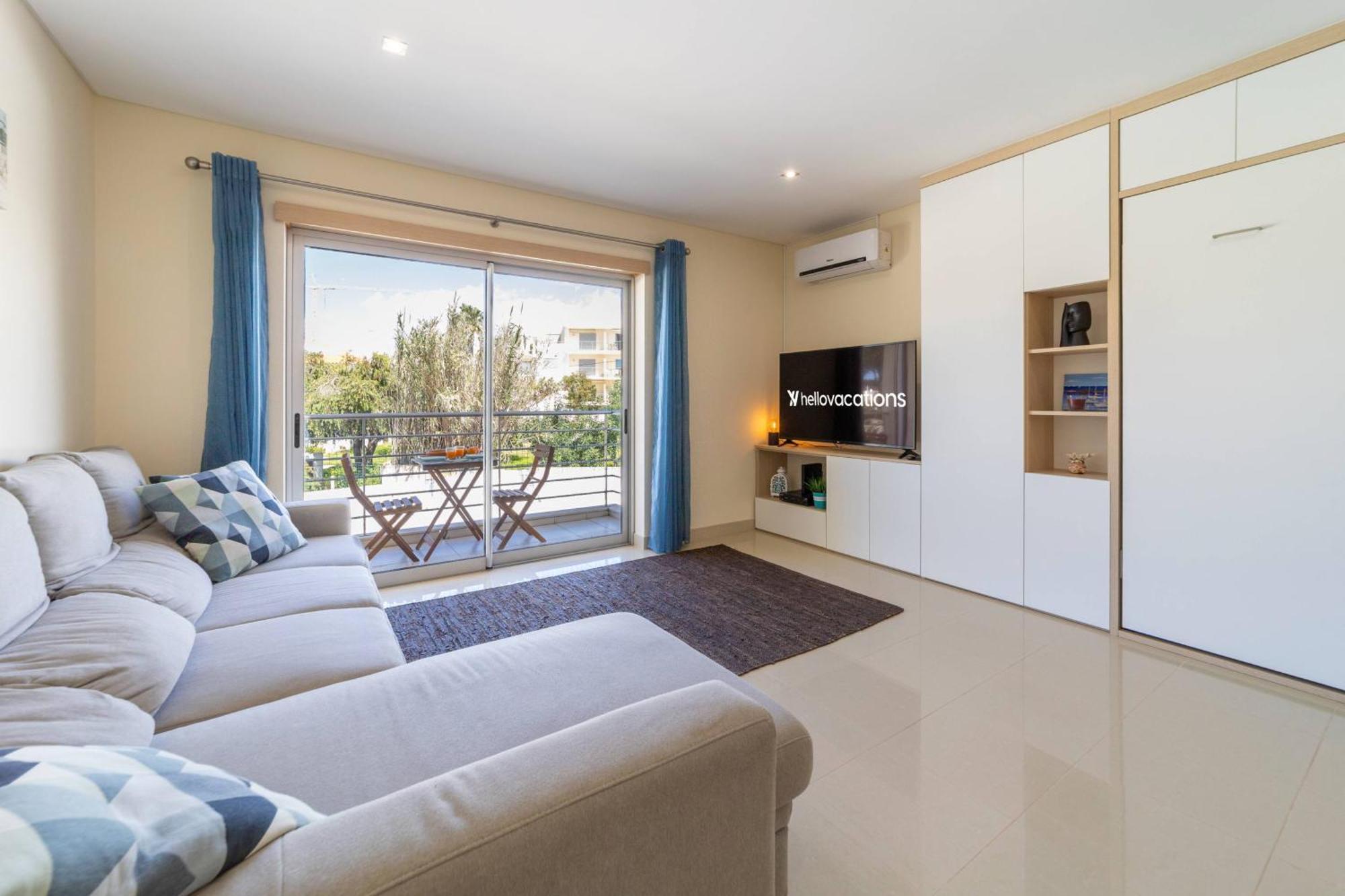 Apartment Medronheira - 1a By Hellovacations