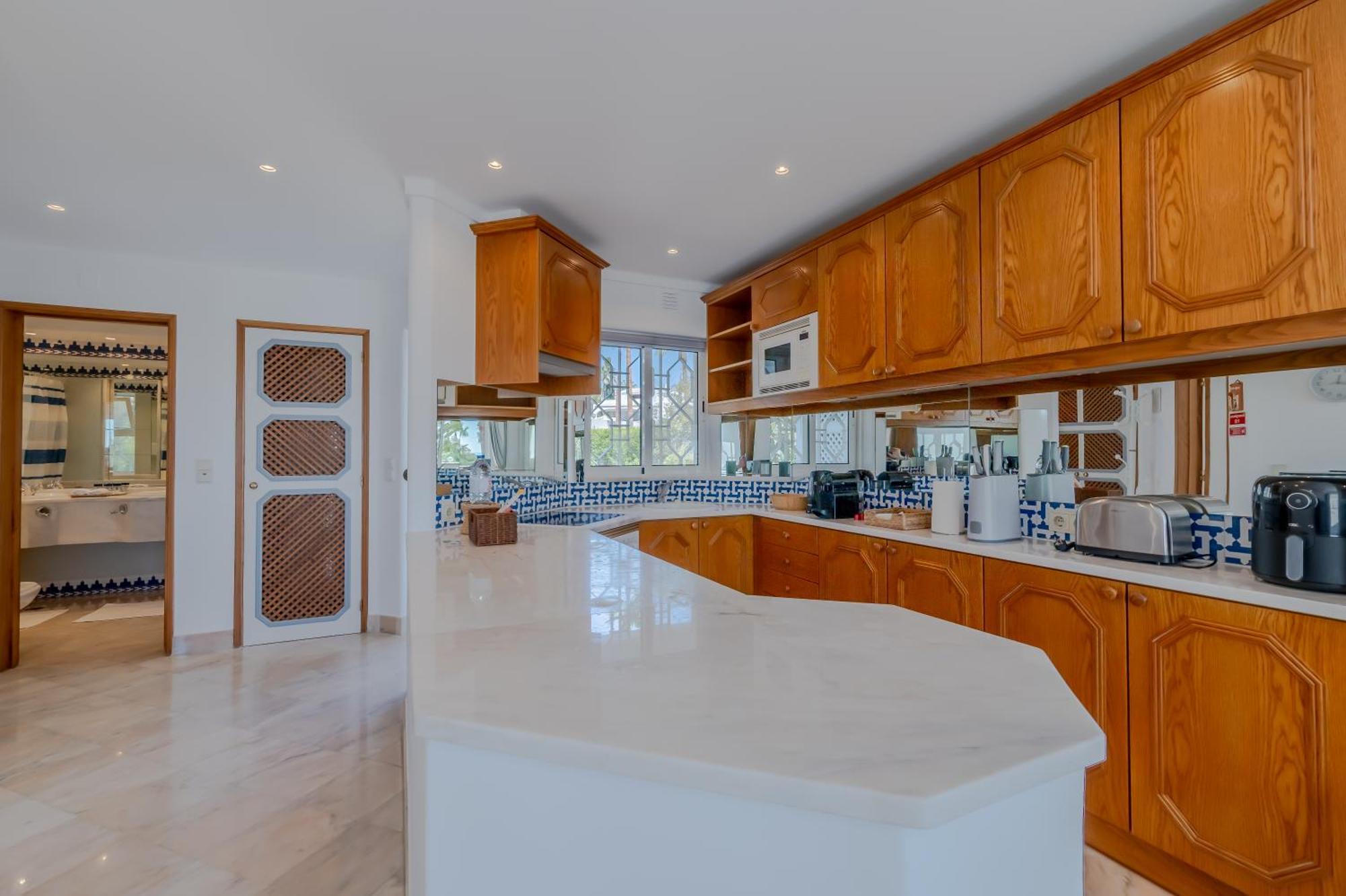 Ocean Vista Retreat With & Pool Access By Drago Apartment