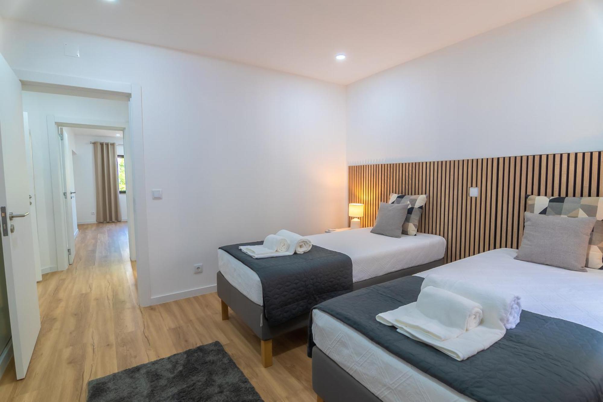 Beachside Bliss T2 With Pool & Access By Drago