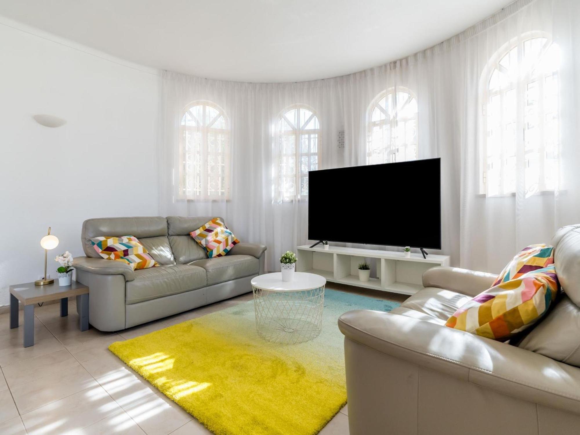 Villa Spacieuse Pour Familles Avec Piscine Privee A - Pt-1-6 *