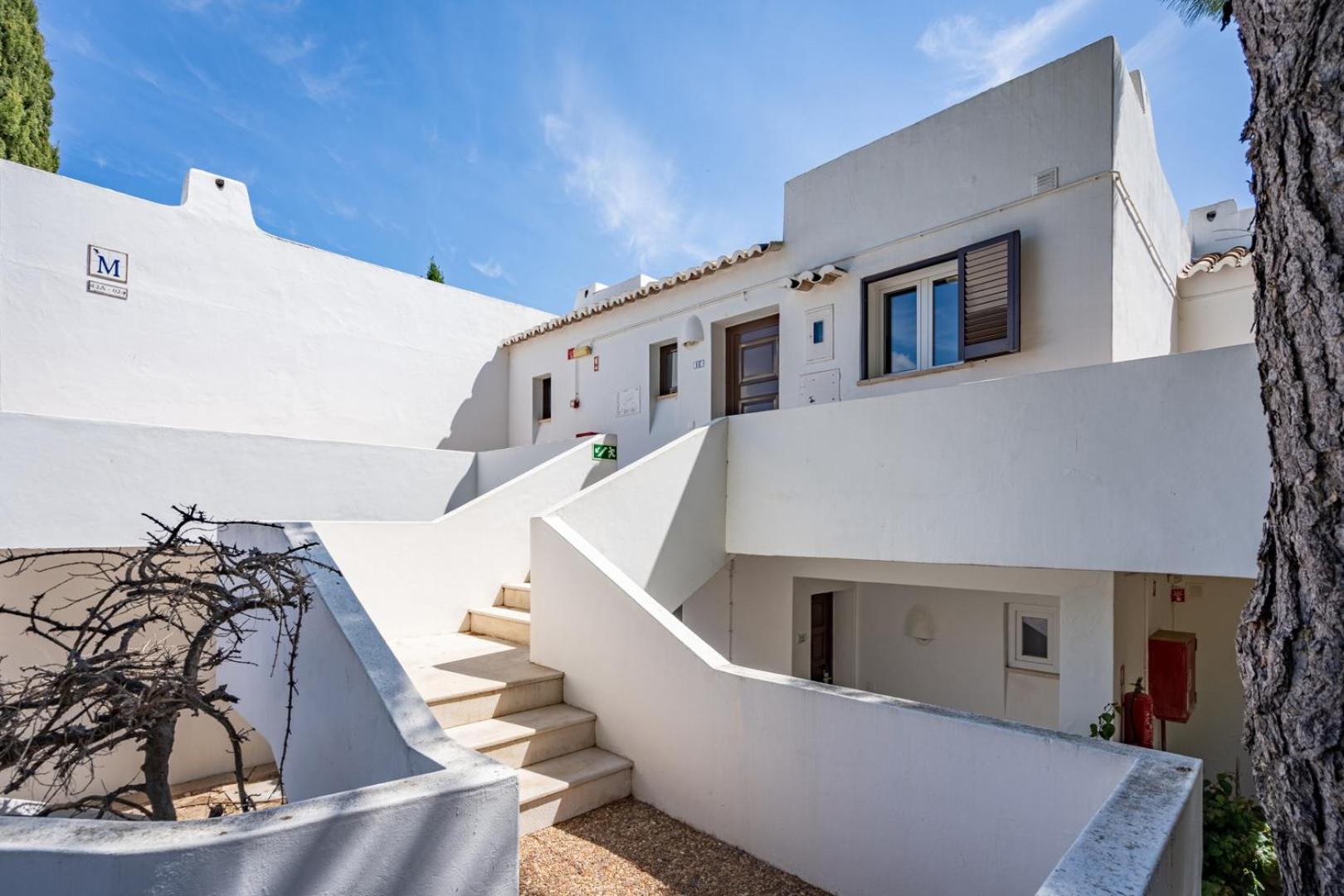 Hostwise - Sunny Flat With A Balcony & Pool * Albufeira