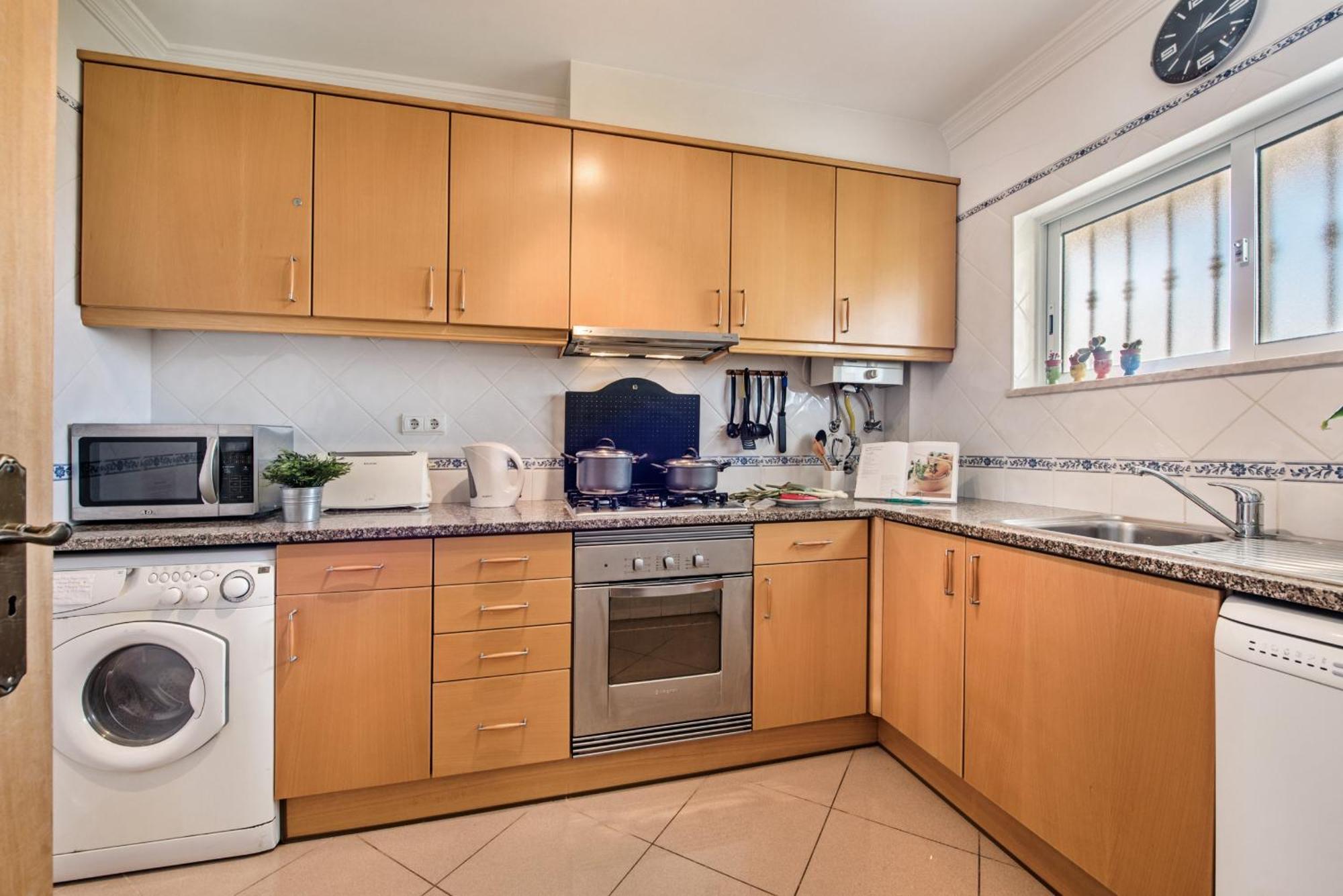 1a Gale Garden By Algarve Holidays * Albufeira
