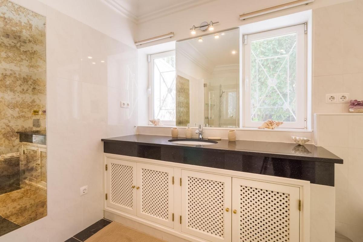 Ferienhaus Traumhaft Schoene Mit Pool Und Meerblick