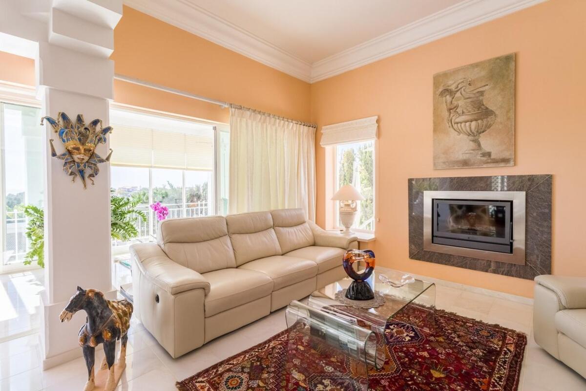 Traumhaft Schoene Mit Pool Und Meerblick Ferienhaus Albufeira