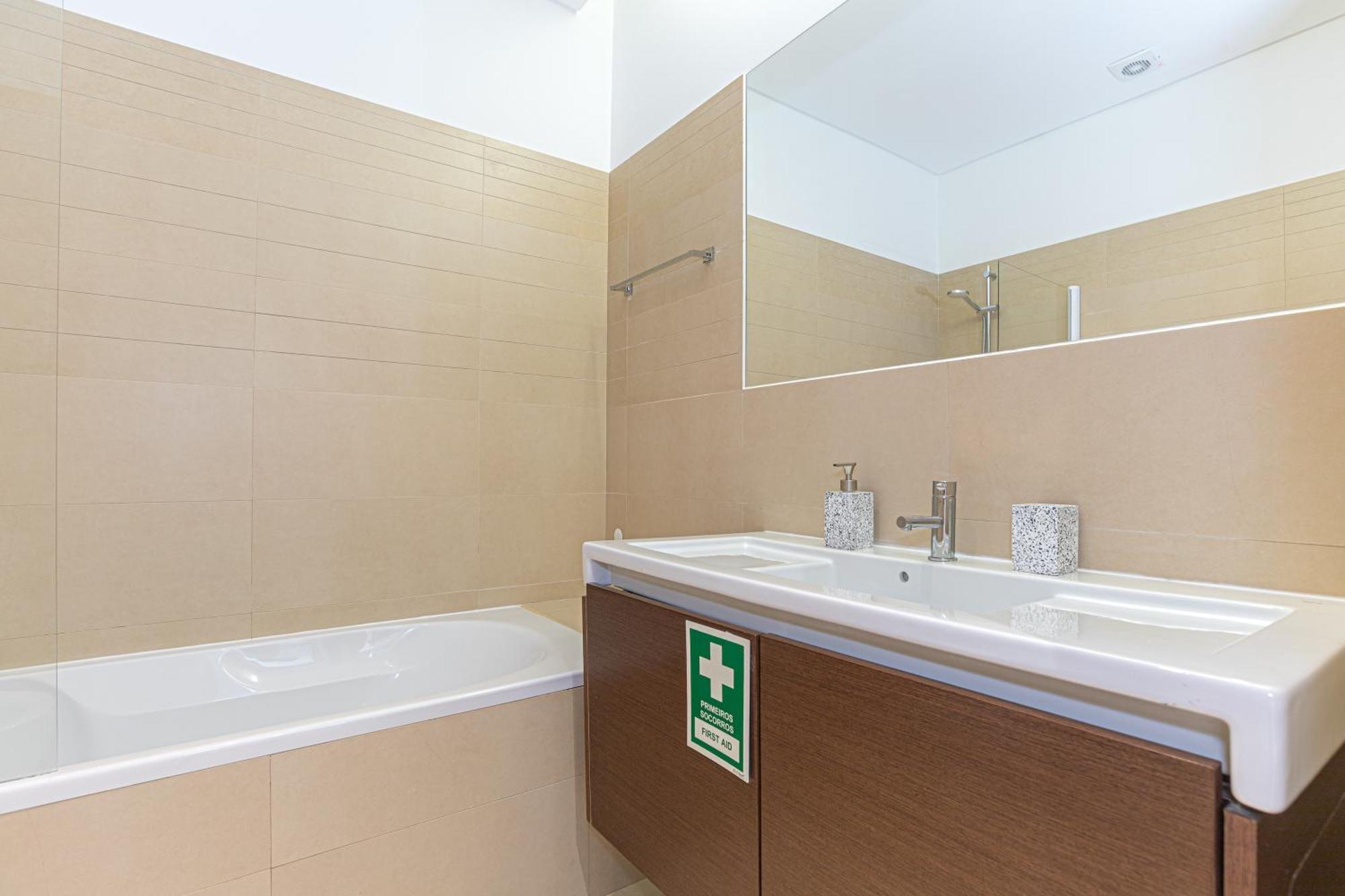 Golden Views Penthouse 3br In Newtown Appartement