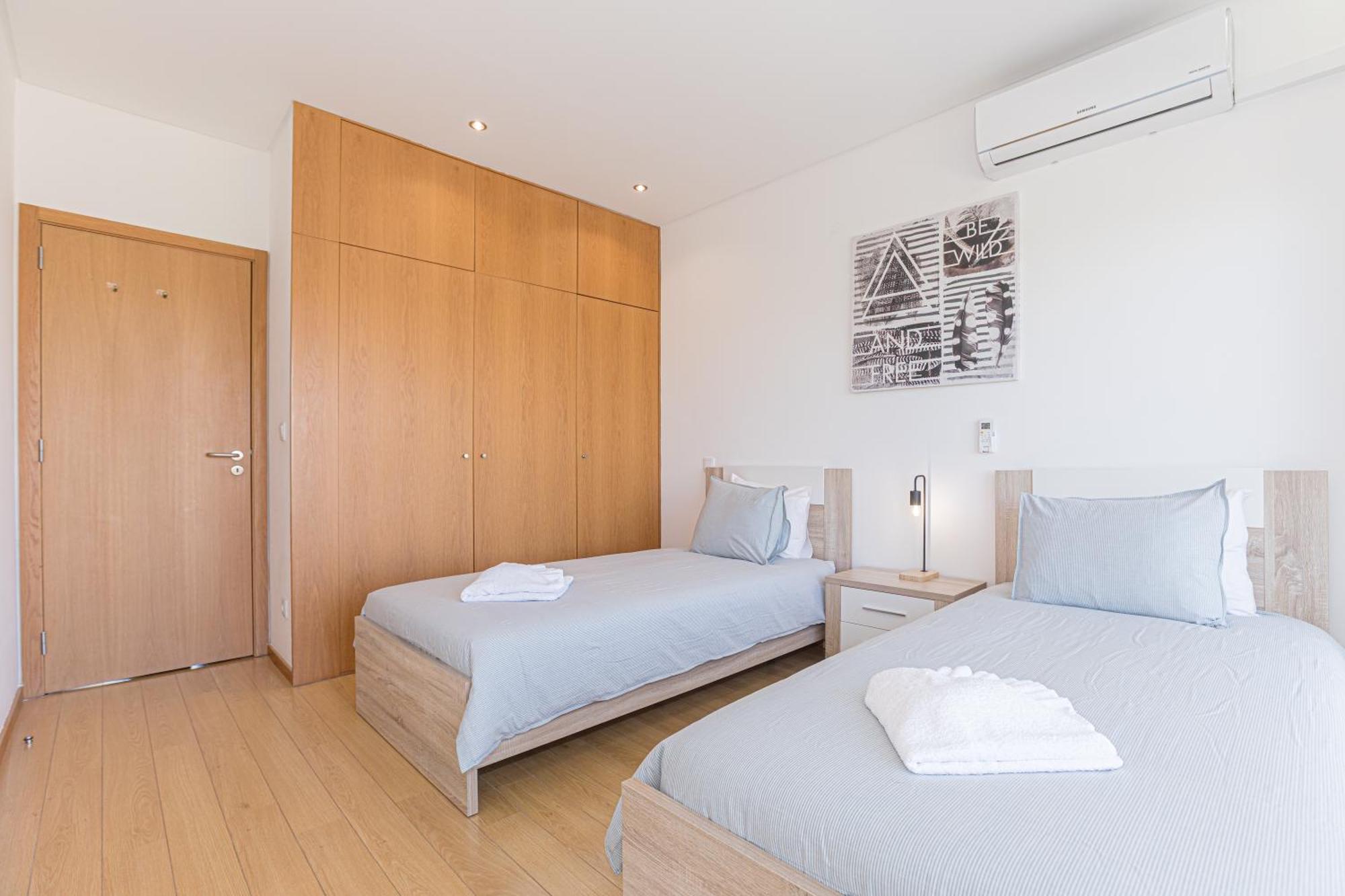 Golden Views Penthouse 3br In Newtown Appartement