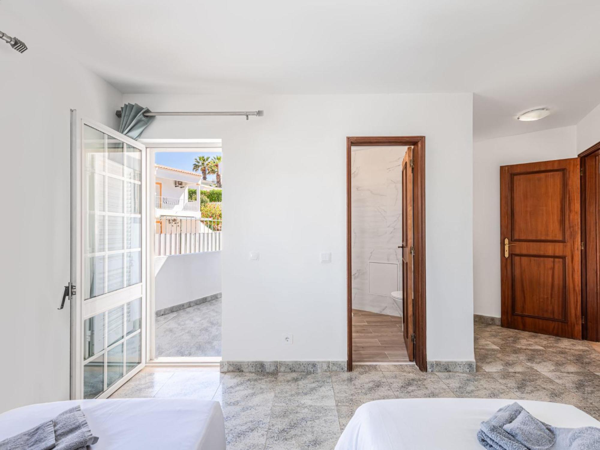 Orada By Interhome *