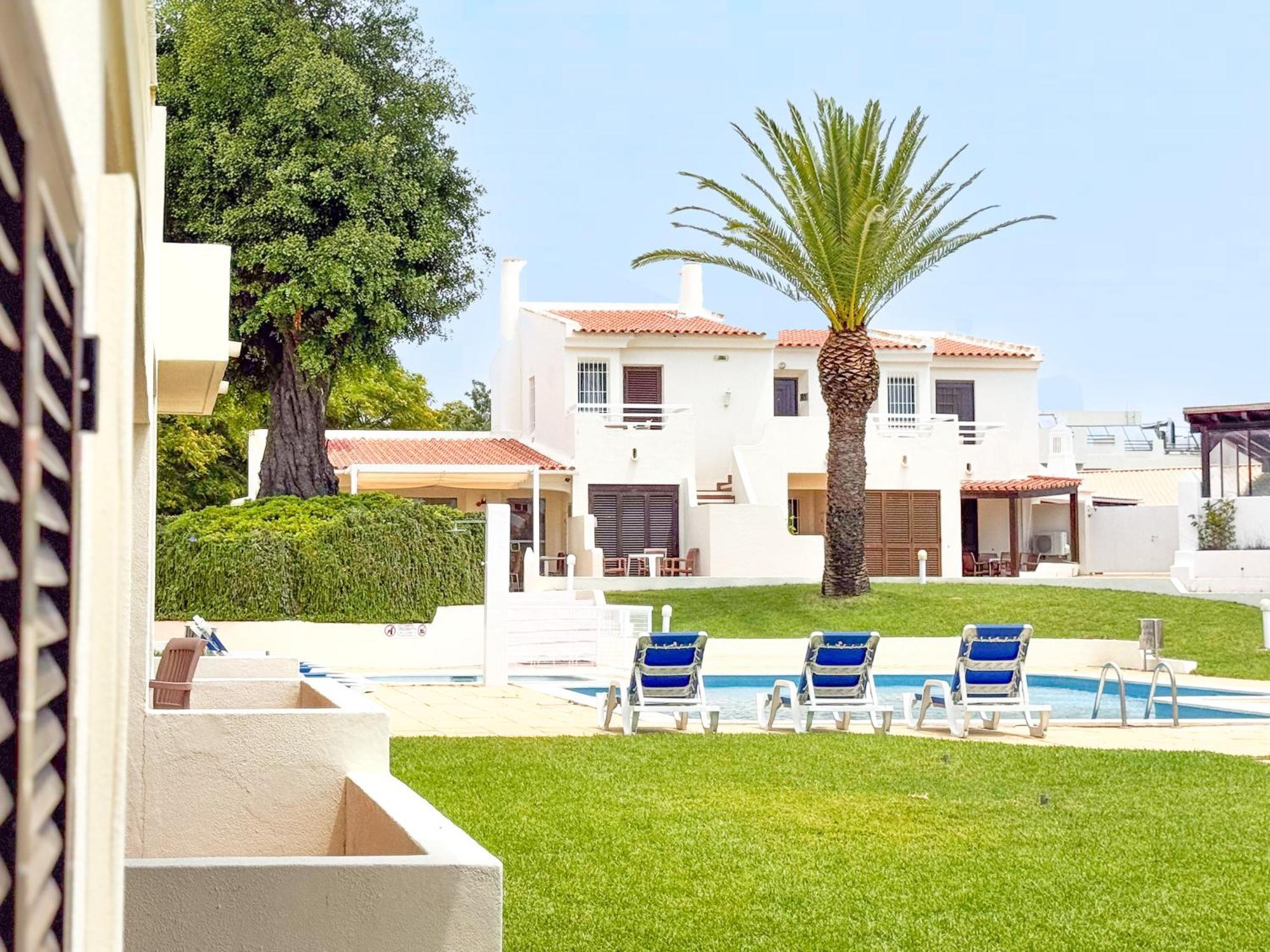 Aura Village -