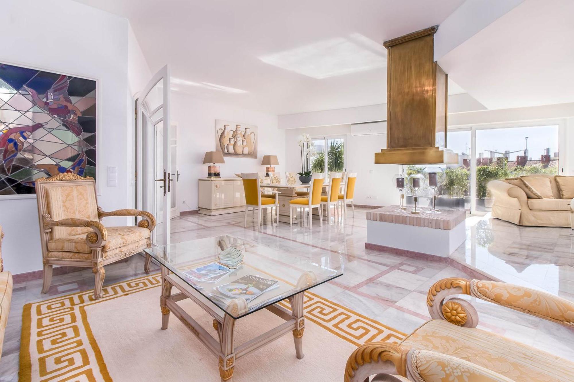 Luxe Penthouse - Prime Location By Seareen Appartement