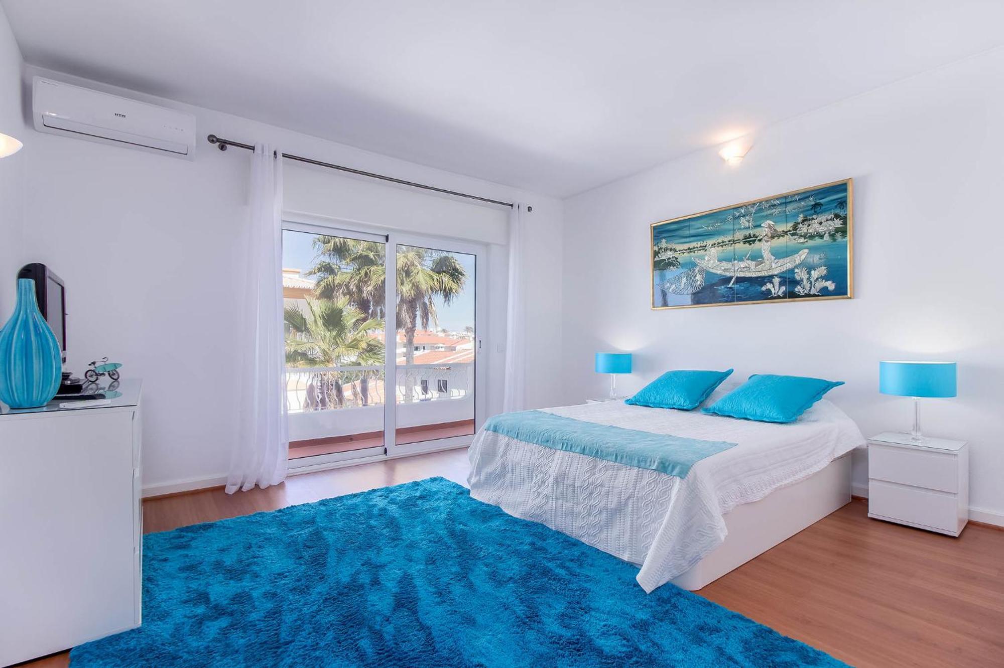 Luxe Penthouse - Prime Location By Seareen Albufeira