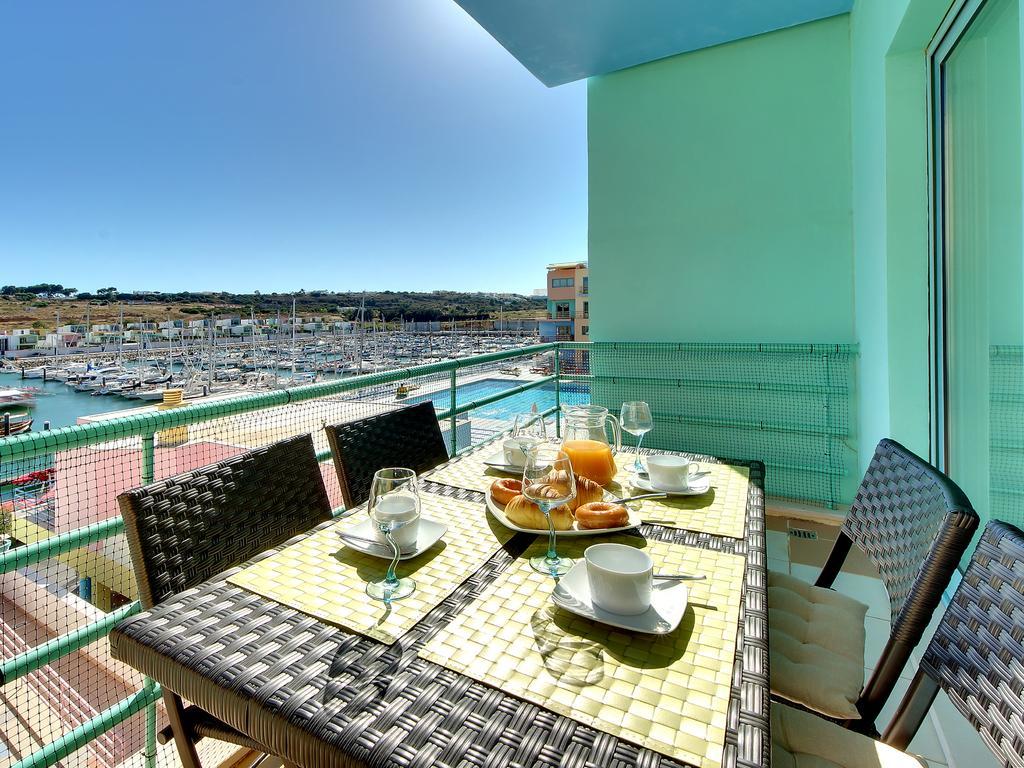 Marina Sea Residence *