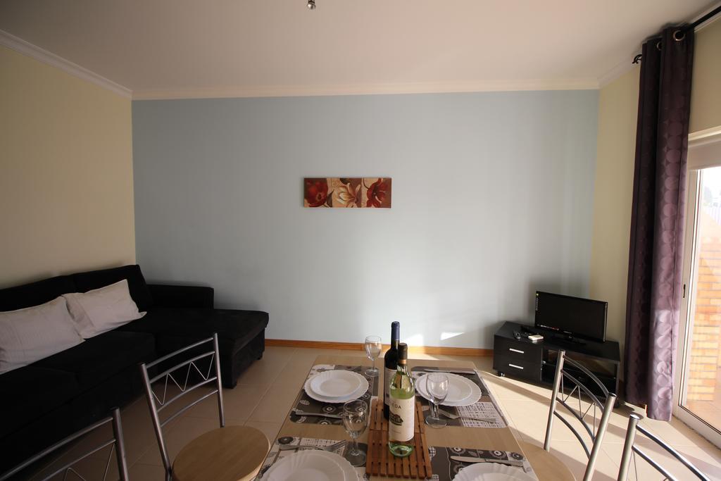 Oura Pereira Apartment