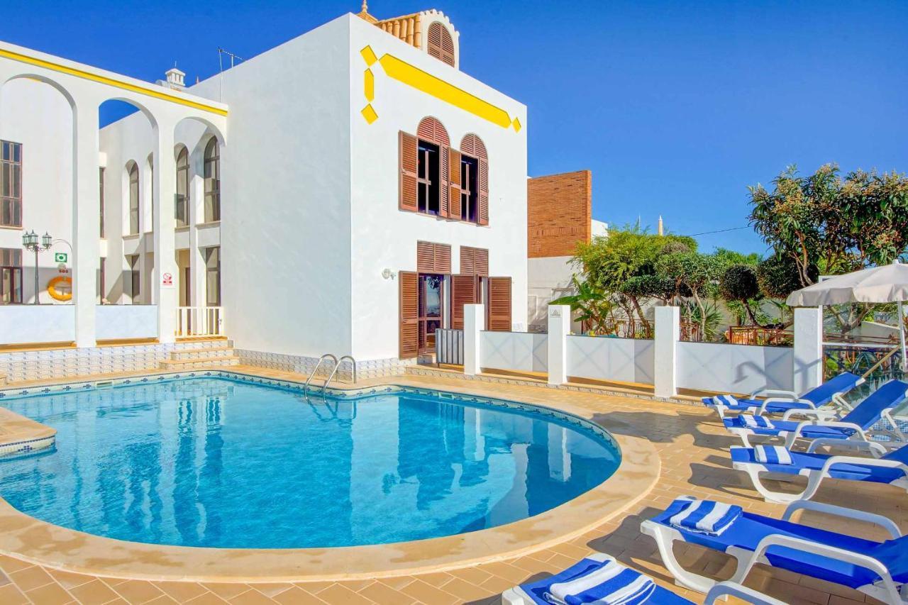 Villa Albuar *