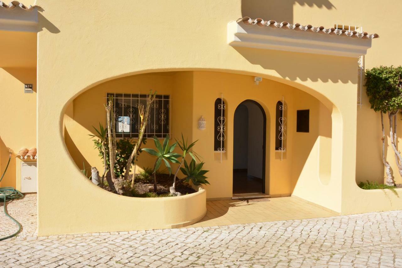 Paraiso - 4 Bedrooms And Pool Pousada