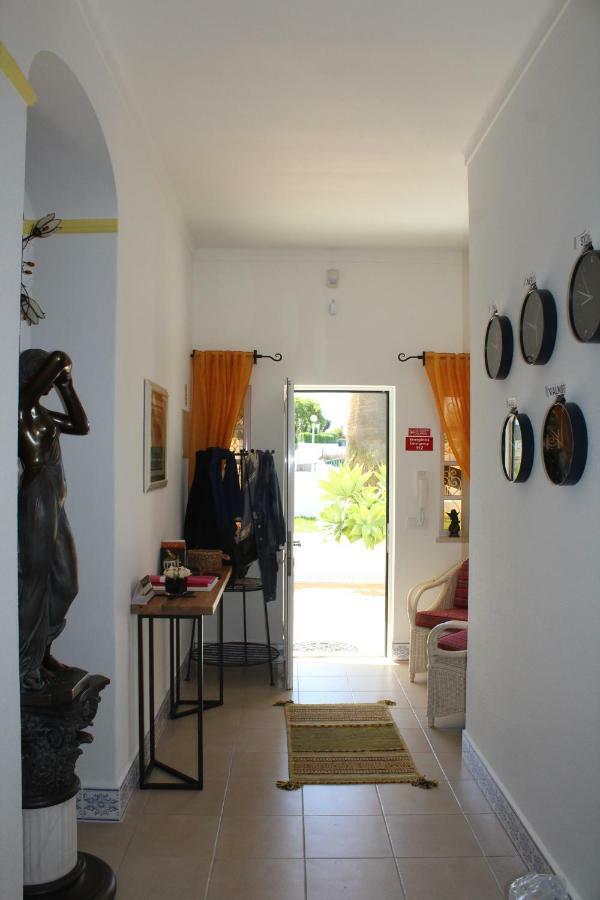 Corniche, Privee, 4 Suites, Vue Mer, Piscine Au Sel, Chauffee Et Couverte *