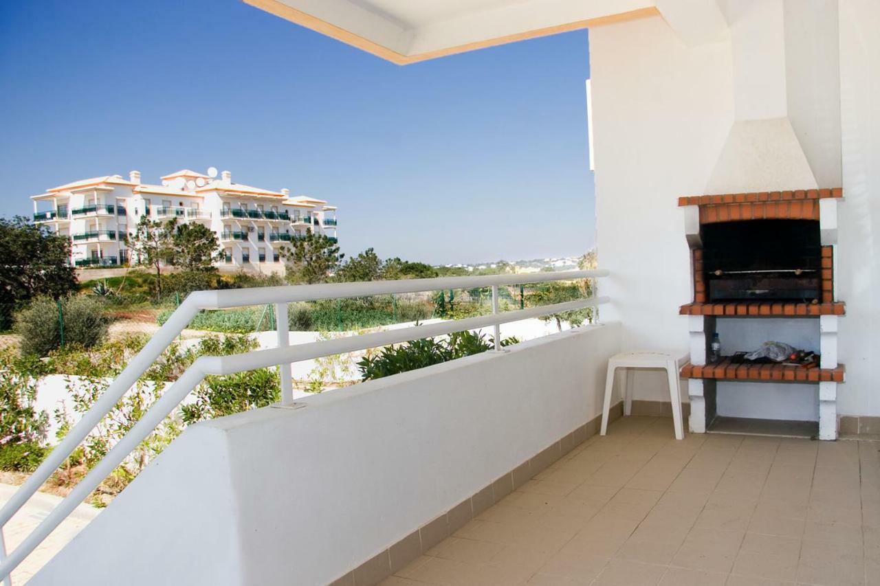 A Ramos: Beachfront With Pool And Modern Amenities Apartment *
