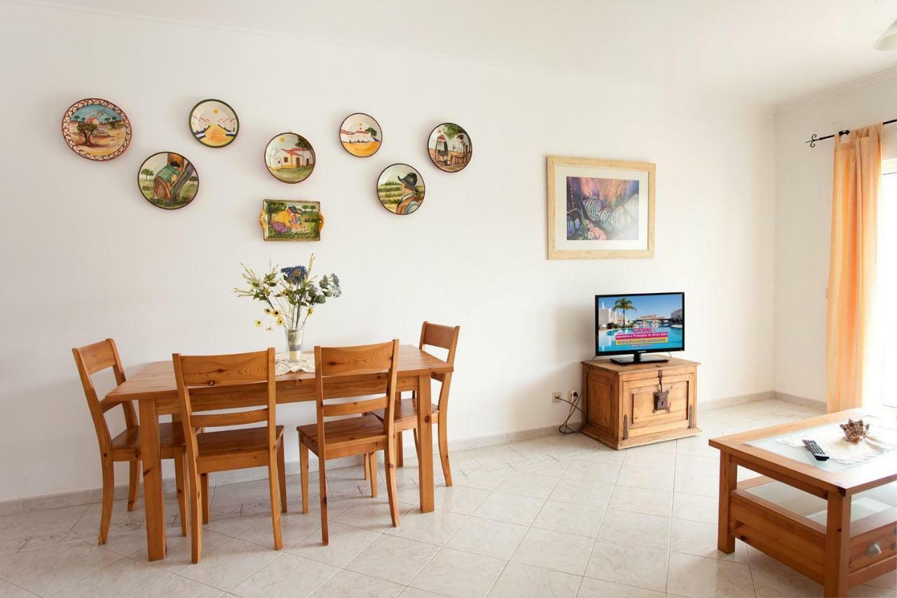 A Ramos: Beachfront With Pool And Modern Amenities Apartment *