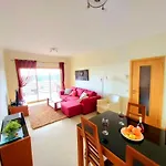 Sunny Apartment With Sea View In Albufeira