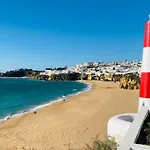 Deluxe Apartment In Albufeira Old Town, 200M Walk To Beach, Pool Parking