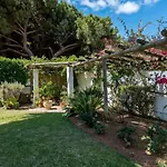 Apartment Castelinho - Pool - Beach - Free Wifi - Air Con