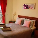 Sunny Apartment With Sea View In Albufeira