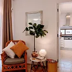 Holiday 1 Bed Apartment With Pool In Albufeira