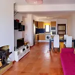 Isabel Sea View Apartment