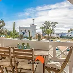 #007 Foxy W By Home Holidays