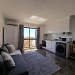 Brand New Apartment In Rua Da Oura