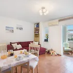 Apartarment Azur