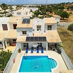Villa Chiquito Albufeira - Private Pool&Parking - Bbq&Ac&Wi-Fi