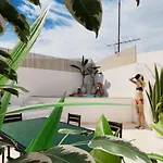 #128 Number 10 Villa By Home Holidays