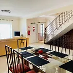 Maison De Famille A Albufeira