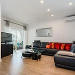 Cozy 2Br Near Oura Beach By Lovelystay