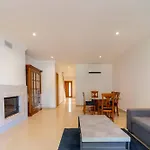 Villa Quintaloes By Hellovacations