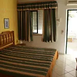 Vila Emilia