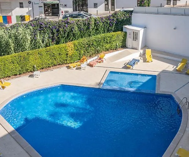 Garden Hill Apartment
