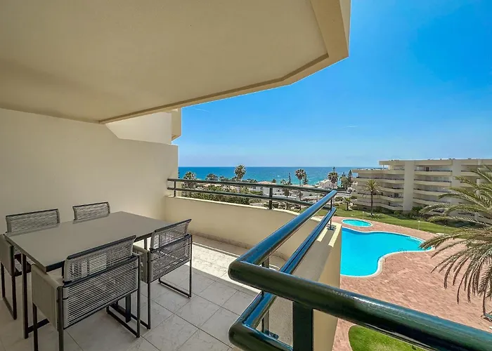Luxury Apart Wstunning Sea Views, Walk Beach