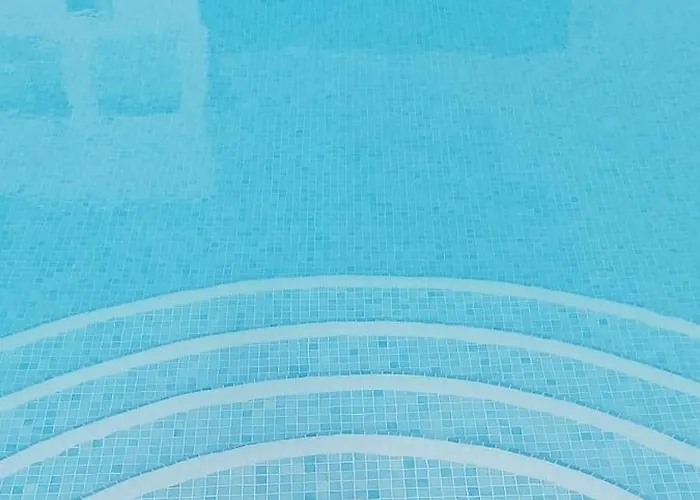 Deluxe Apartment In Albufeira Old Town, 200M Walk To Beach, Pool Parking