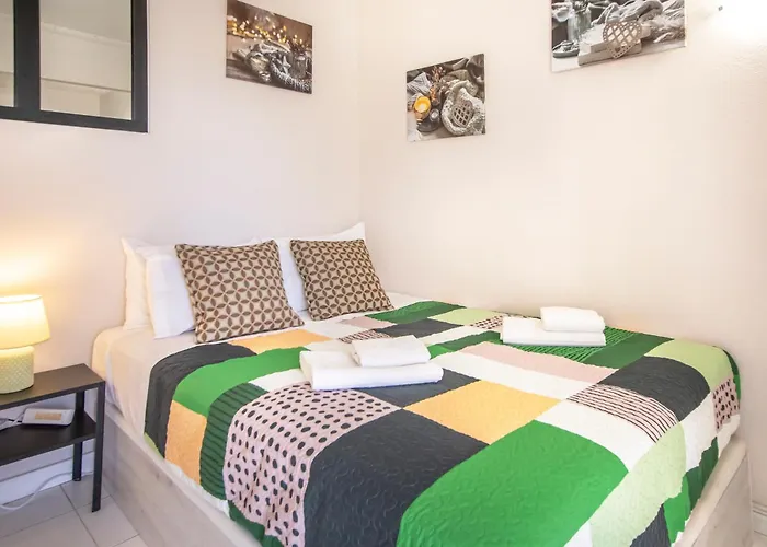 Cozy Apartment With Balcony In Albufeira